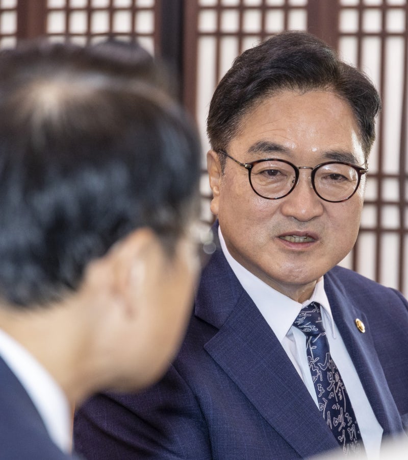 [여적]단계적 개헌론