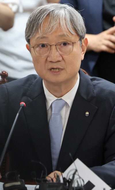 이찬진 금감원장, 은행장들과 상견례 “소비자 보호 최우선…건전성 개선을”