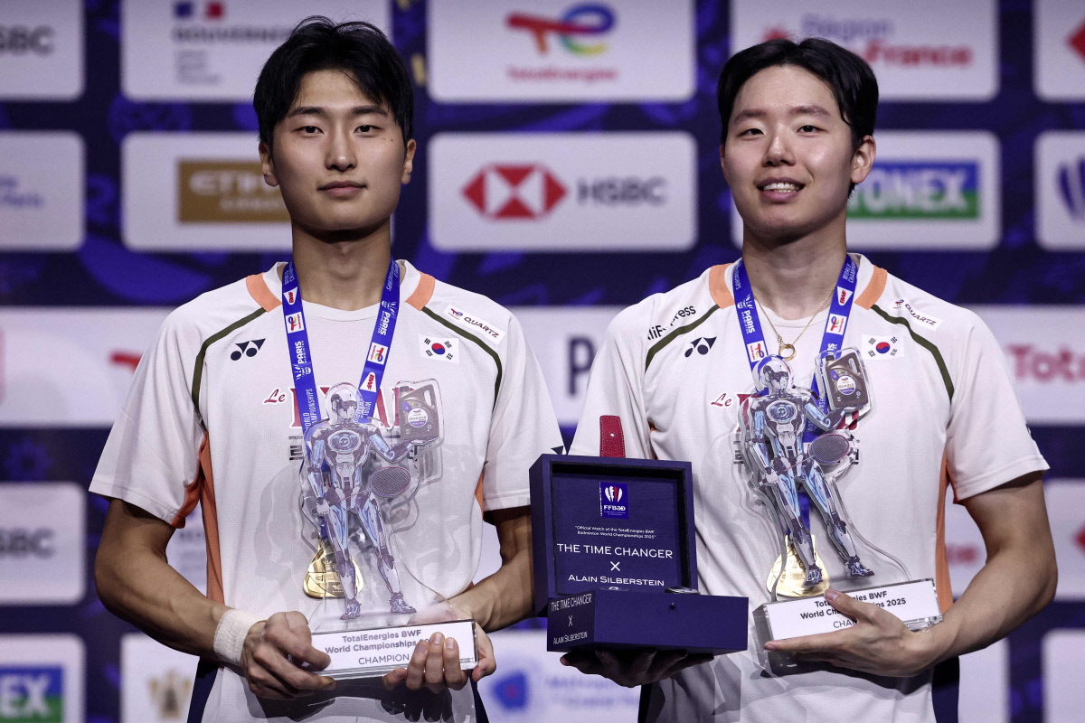 남자 복식 ‘전설’ 깨고 결승서 중국조 가볍게 넘어…서승재, 배드민턴 세계선수권 ‘2연패’