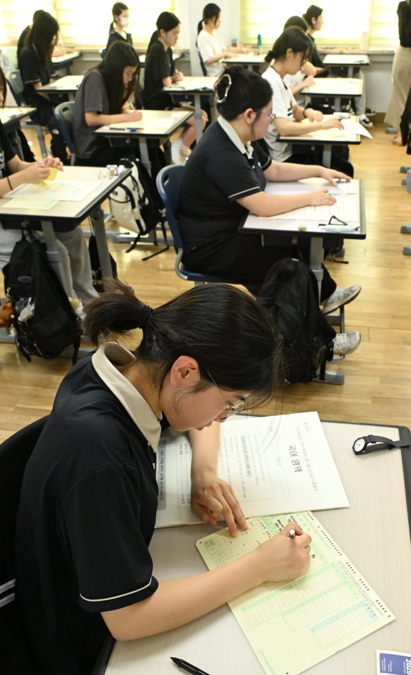 “9월 모평, 작년 수능과 수준 비슷”…과탐 기피 ‘사탐런’ 현상은 심화