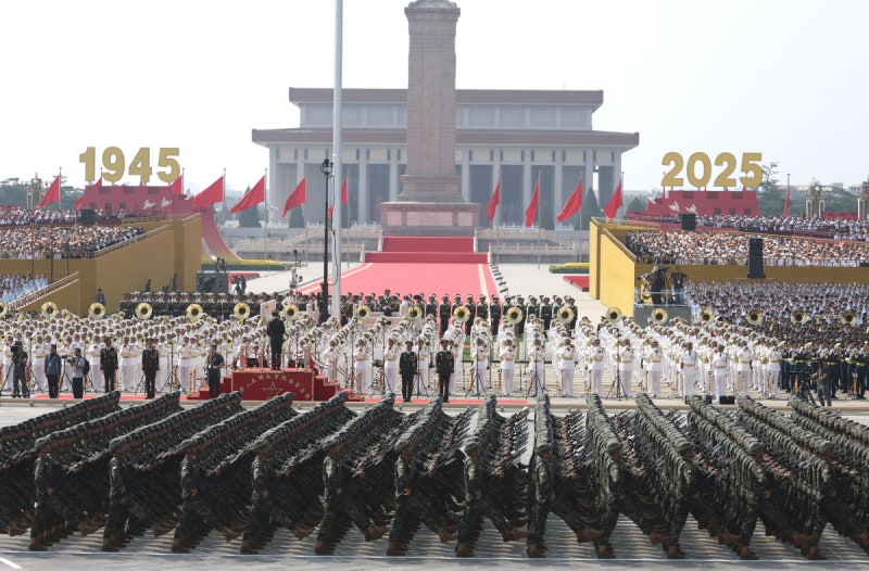 시진핑 “전쟁이냐 평화냐”…‘미 본토 사정권’ 신형 ICBM 공개