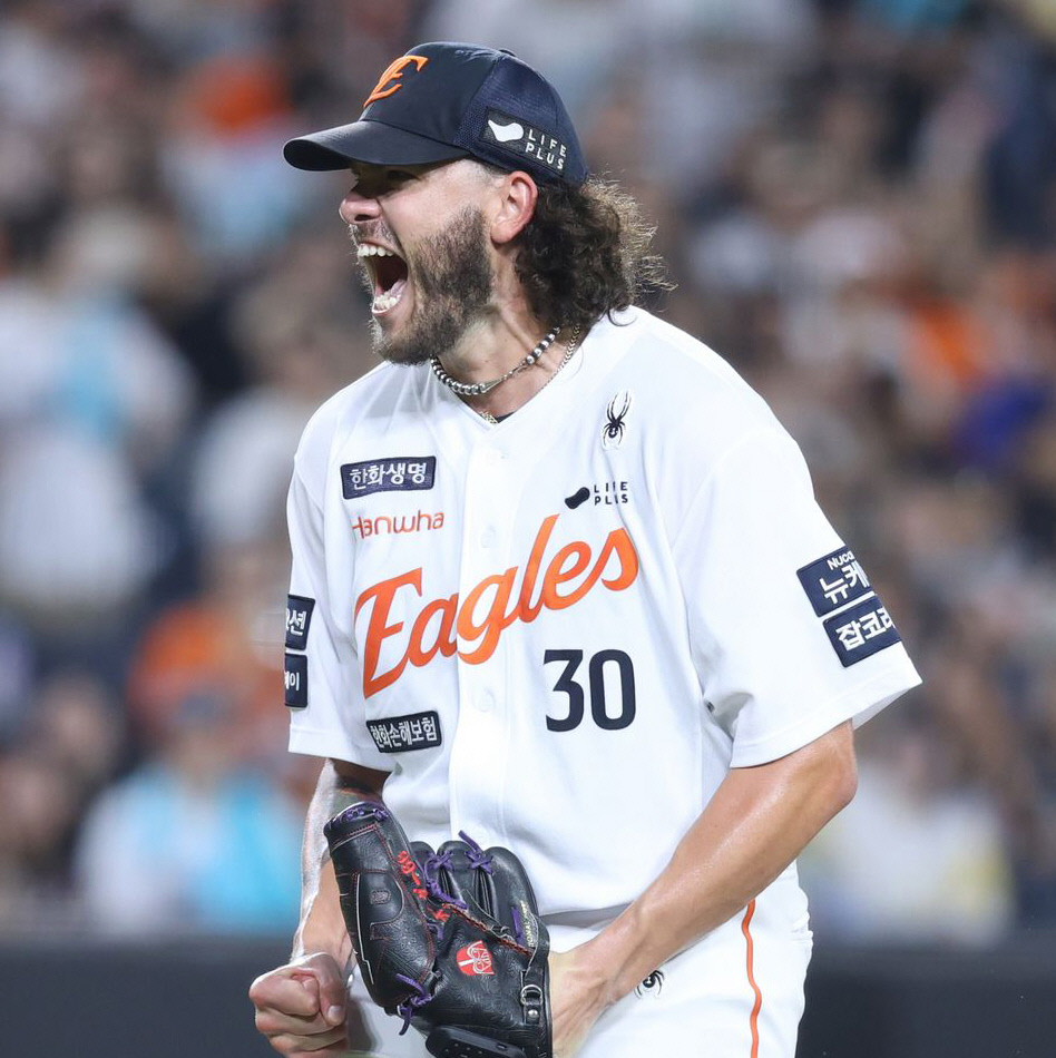 228K 한화 폰세, 또 KBO 기록 ‘폭격’…시즌 최다 탈삼진 갈아치웠다