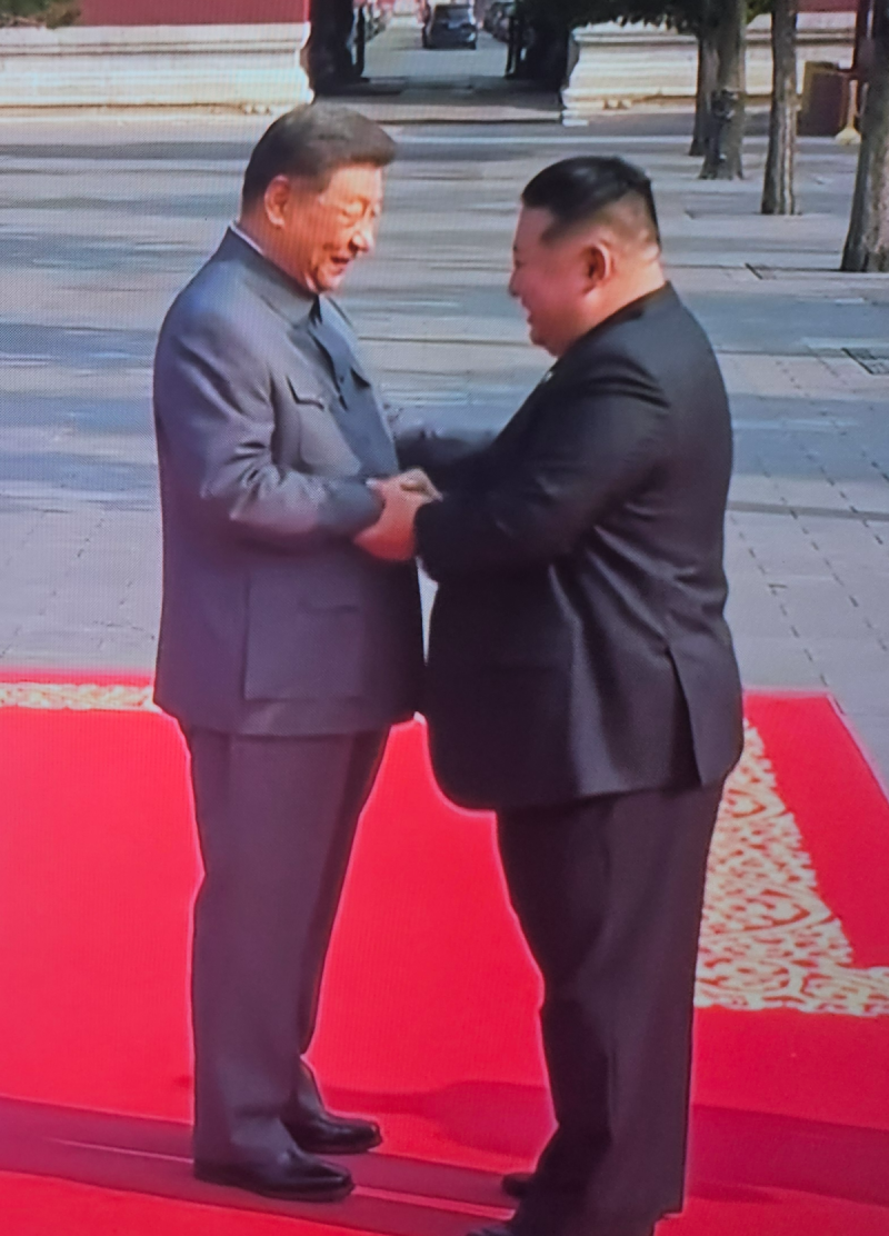 중국 외교부 “<b>시진핑</b>과 <b>김정은</b>, <b>정상회담</b> 예정”