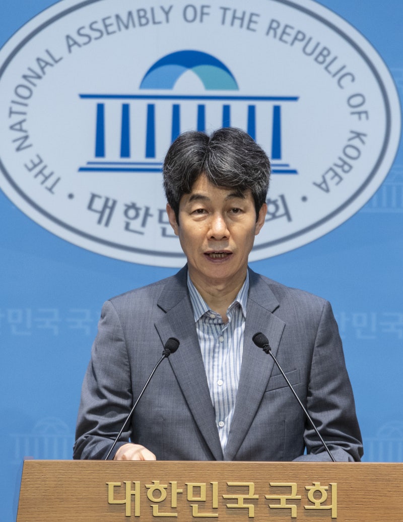 [사설]내란의 밤, ‘조태용 국정원’ 계엄 공모 의혹 철저히 밝히라