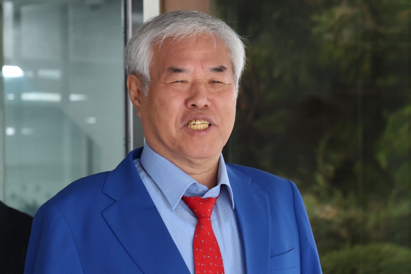‘집회서 후원금 불법 모금’ 전광훈 목사에 벌금형