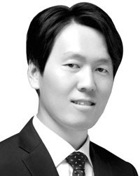 대주주 기준 강화 이어 PBR ‘실책’…불난 집에 기름 붓는 기재부[박동흠의 생활 속 회계이야기]