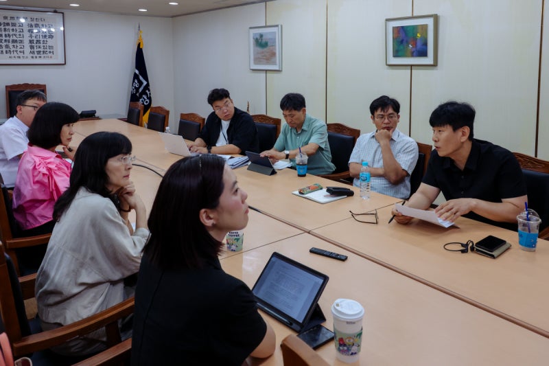 “위험할수록 돈 더 버는 구조 잘 지적…‘교육의 법화’ 추적 보도를”