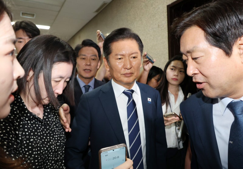 ‘특검법’ 여야 합의 하루 만에 깬 민주당…지도부 리더십 흔들