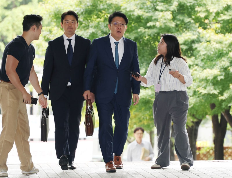 [속보]<b>김건희</b>에게 고가 그림 건네며 <b>공천 청탁</b>… 김상민 전 검사 ‘구속...