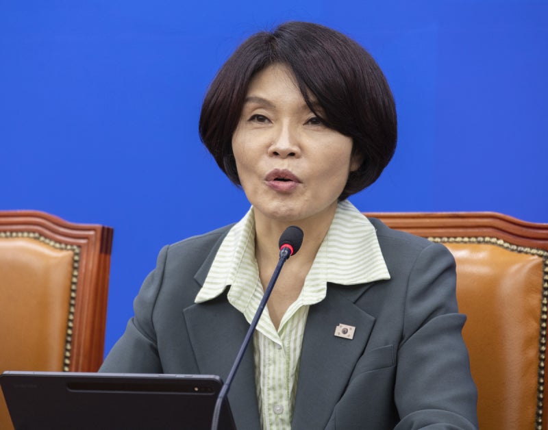 [속보]당정대 “<b>금융위</b>·금감원 <b>현행 유지</b>…금융감독위 설치 안해”