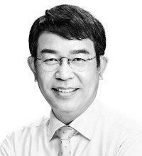 [정동칼럼]드론·AI 시대, ‘병력부족론’은 시대착오
