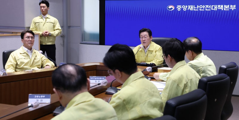 이 대통령 “예측 가능한 일, 대비 못해…국정 책임자로서 송구”