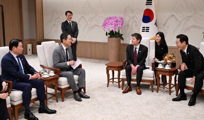 이 대통령 “AI 산업 투자에 한해 ‘금산분리 완화’ 검토”