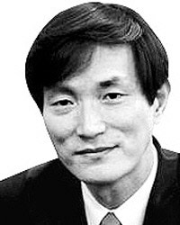 [정인진의 청안백안 靑眼白眼]사법개혁에 대한 대법원의 대응을 보면서