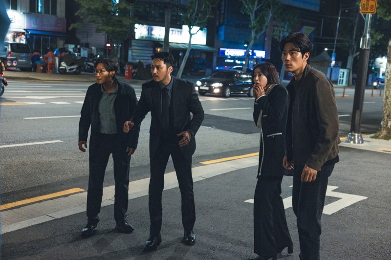AI 활용·자비제작으로 손익 낮춘 ‘저예산’ 작품, 한국 영화 돌파구 될까