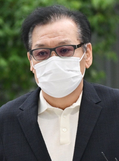 전략 바꾼 건진법사…김건희에 ‘명품 백·목걸이 전달’ 첫 인정