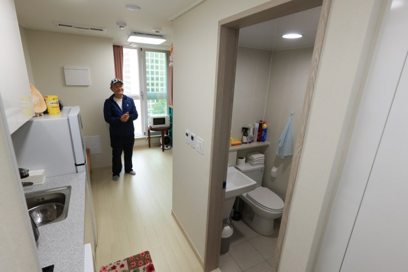 강제 퇴거 대신 임대주택 1호 입주…남대문 쪽방촌 주민들의 ‘해든집’