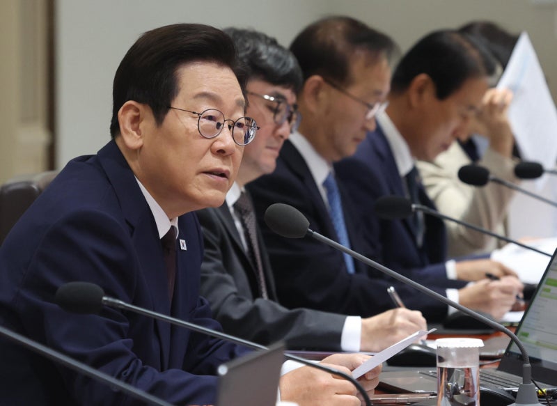 이 대통령 “취업 사기 피해자 보호, 연루자 신속 송환 해야”