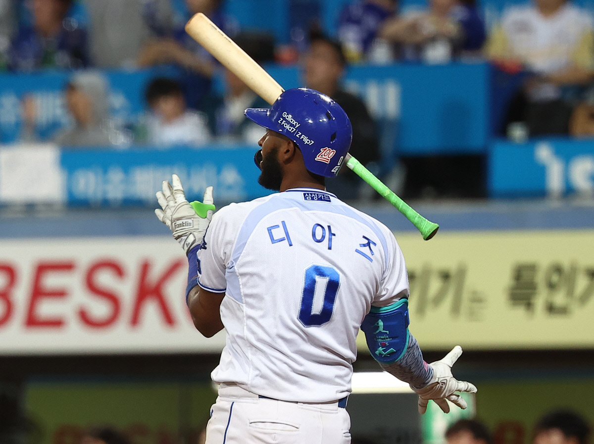 디아즈, 승리의 ‘빠던’···삼성, 독수리 잡으러 간다