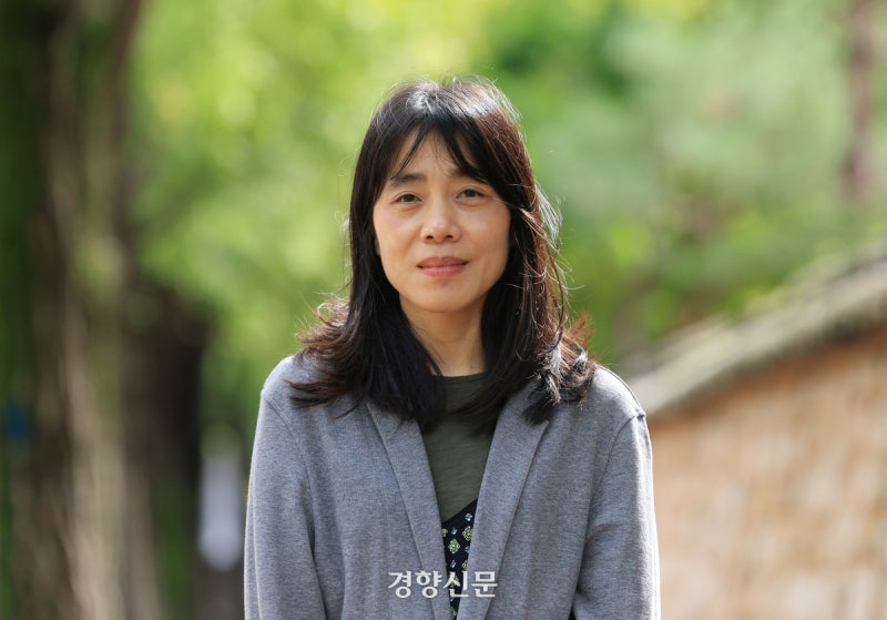 김숨, 위안부 이야기 지속하는 이유 “그분들의 삶에 빚지고 있으니…”