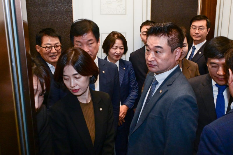 민주당 ‘대법 현장검증’ 강행에 국힘 ‘보이콧’···조희대 “국민 기대·요구 살필 것”