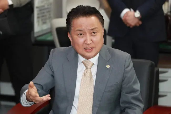 경찰, ‘돈 봉투 <b>수수 의혹</b>’ <b>김영환</b> 충북지사 소환 조사
