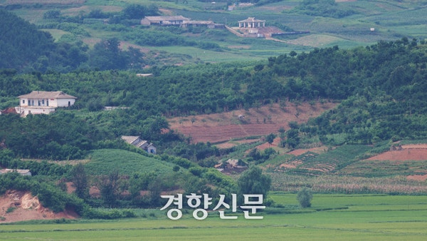 군, <b>북한군</b> 1명 신병 확보…<b>귀순</b> 의사 밝혀