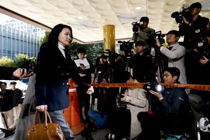 경찰 조사 받으러 가는 이진숙[포토뉴스]