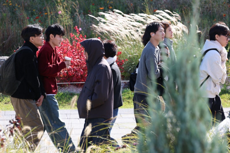 체감온도 ‘뚝’…움츠린 시민들[포토뉴스]