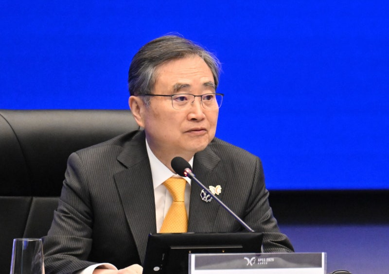 APEC 경주선언에 ‘자유무역’ 담기나…조현 “막판 조율 중”