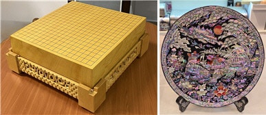 시진핑 주석에 ‘본비자나무 바둑판·나전칠기 자개쟁반’ 선물