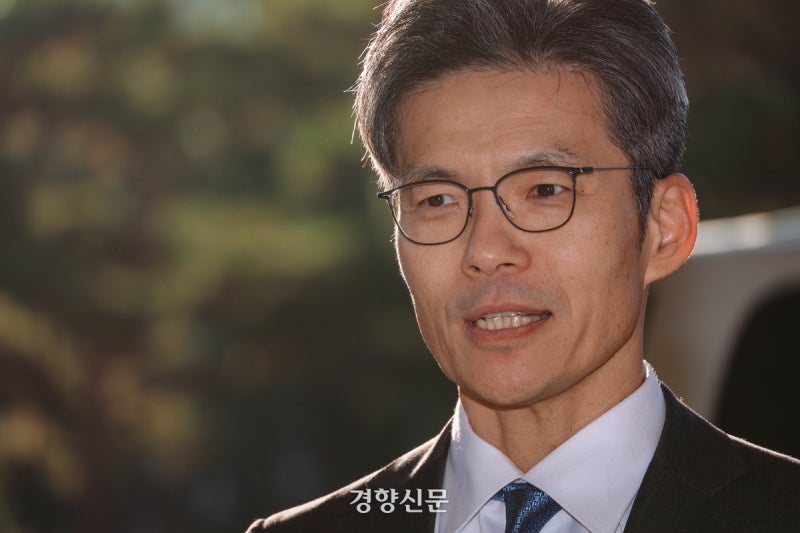[속보]<b>박철우</b> 신임 <b>중앙지검장</b> “대장동 <b>항소 포기</b>, 검찰 구성원 반발 ...