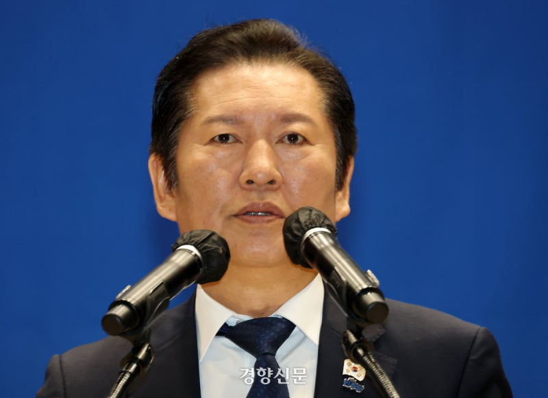 ‘<b>1인 1표제</b>’ 시간 번 <b>정청래</b>…핵심 과제 ‘김대중·노무현 전국 정당...
