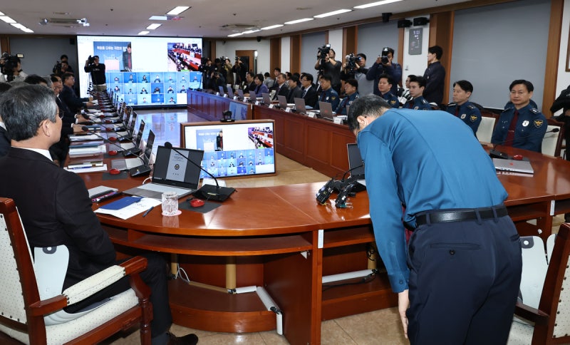 [속보]<b>경찰청</b>장 <b>대행</b> “국회 통제 위헌·위법”···계엄 1년 앞 첫 공식...
