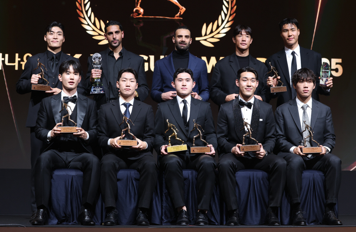 시상식 ‘중원’도 장악한 전북…그 기세 넘은 ‘MVP 이동경’