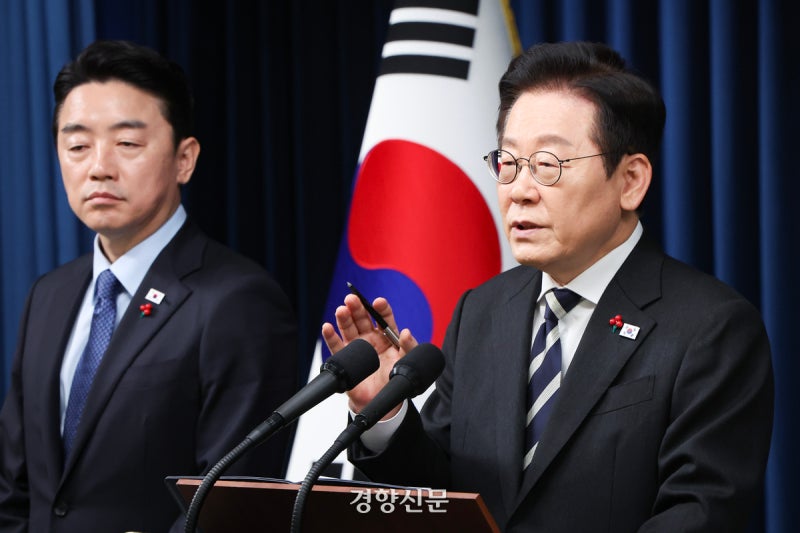 [사설] 내란 1년 ‘정의로운 통합’ 새긴 이 대통령, 정치가 길 내야