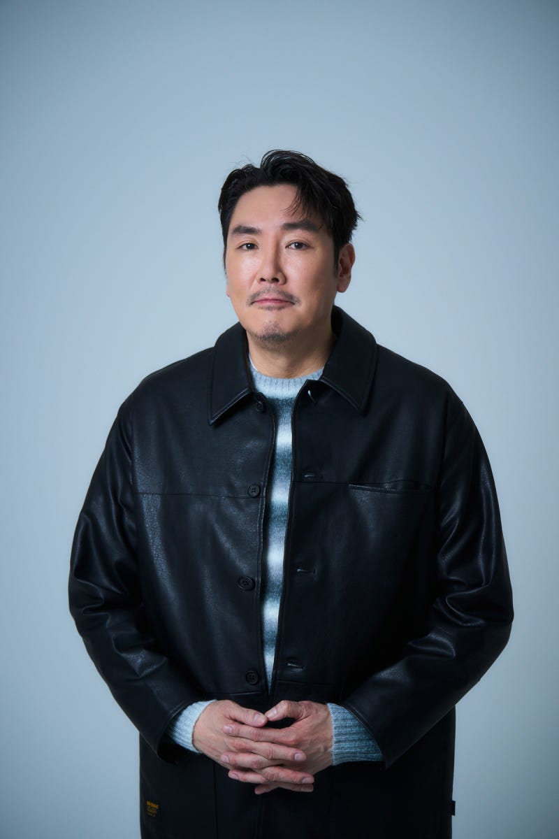 ‘과거 범죄 의혹’ 배우 조진웅, 은퇴 선언···“모든 질책 겸허히 수용”