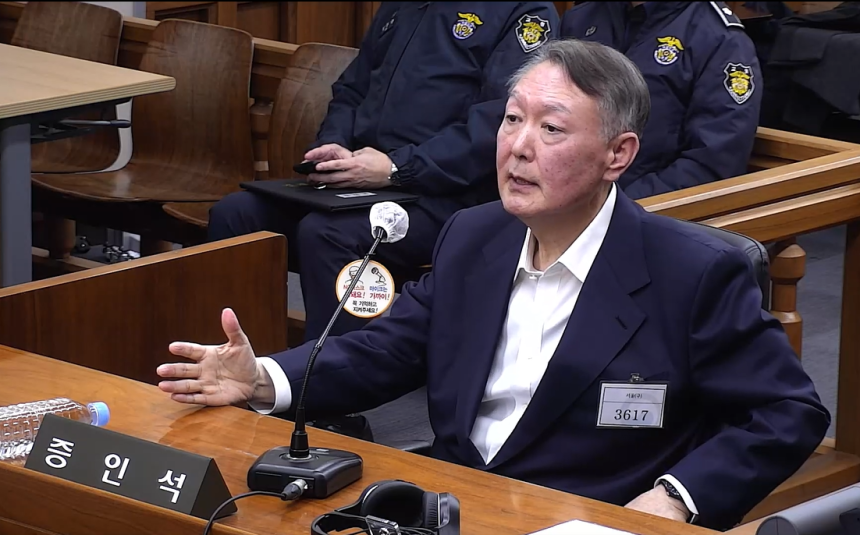 윤석열 전 대통령이 지난달 19일 서울중앙지법 형사합의33부(재판장 이진관)에서 열린 한덕수 전 국무총리의 내랑 방조 혐의 대판에 증인으로 출석해 발언하고 있다.서울중앙지법 제공