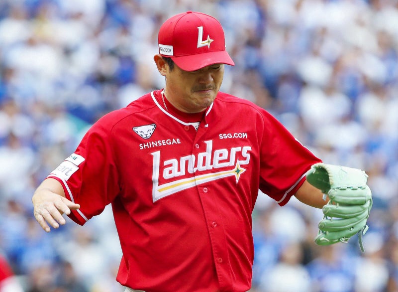 ‘42세 국가대표’ 노경은…후배들은 그 뒷모습을 보고 큰다