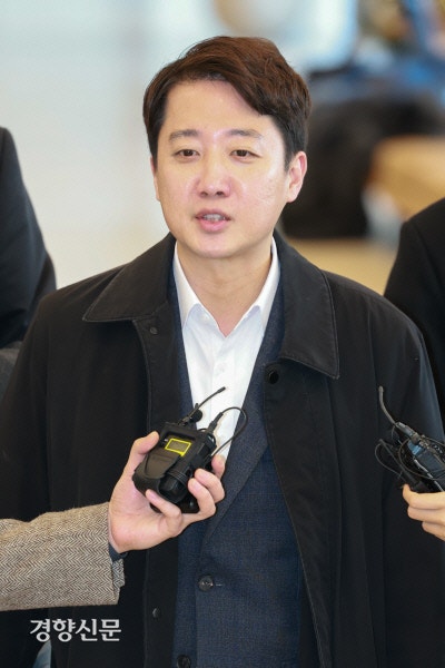 이준석 “윤석열이 저를 어떻게 대했나…‘공범 엮기’는 무리”