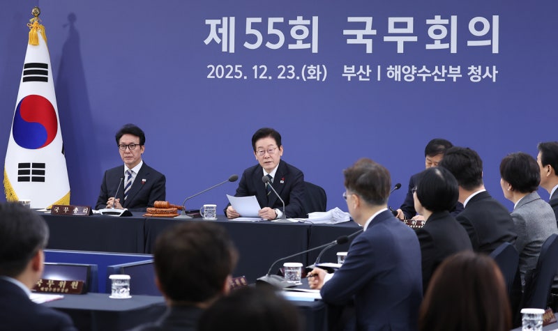 [속보]이 대통령 “후임 해수부 장관, 부산 지역 인재 중 구하도록 노력 중”