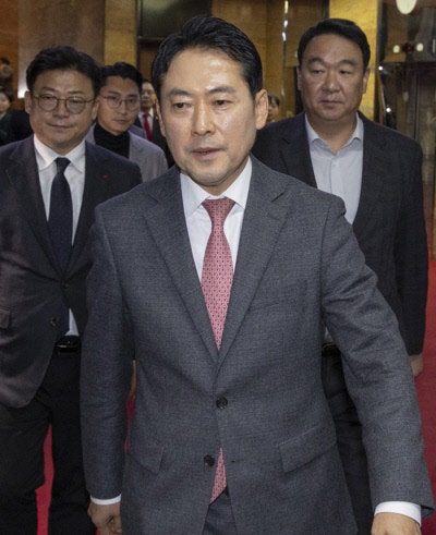 장동혁, 역대 최장 ‘필버’…국힘 당권파 “우리가 장동혁”