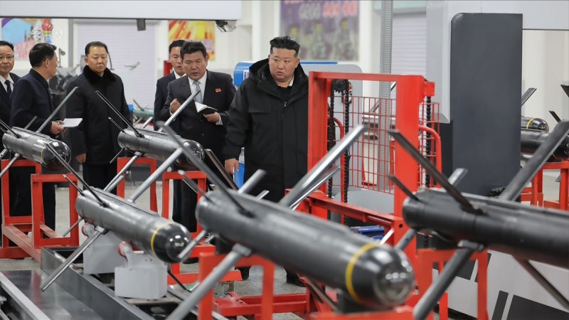 북한, 탄도미사일 발사…‘한·중 정상회담’ 견제 의도