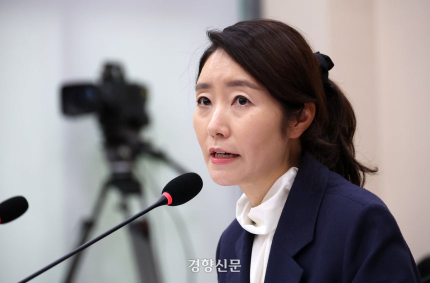 강선우 당시 여성가족부 장관 후보자기 지난해 7월 국회 인사청문회에서 의원들의 질의에 답변하고 있다.권도현 기자