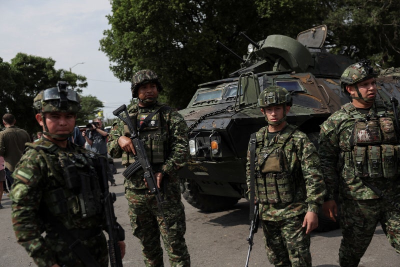트럼프 ‘다음 타깃’ 지목에…콜롬비아 “무기 잡겠다”