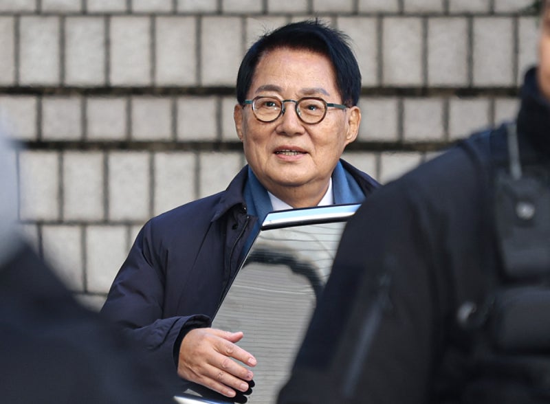 박지원, ‘탈당 거부’ 김병기에 “사랑하는 동생이지만 눈물 머금고 제명해야”