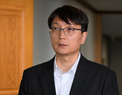 ‘김병기 접대 의혹’ 박대준 전 쿠팡 대표 소환