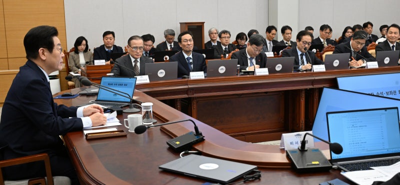 이 대통령 “국민 모두의 성장 위해 이념·진영 넘어 역량 모아야”