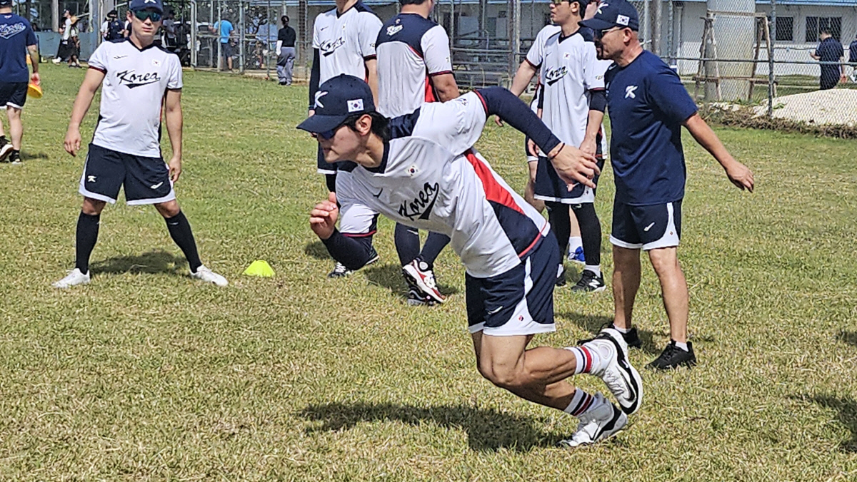 맨 앞에서 달리는 김도영, 몸으로 보여준 “몸 상태 100%”