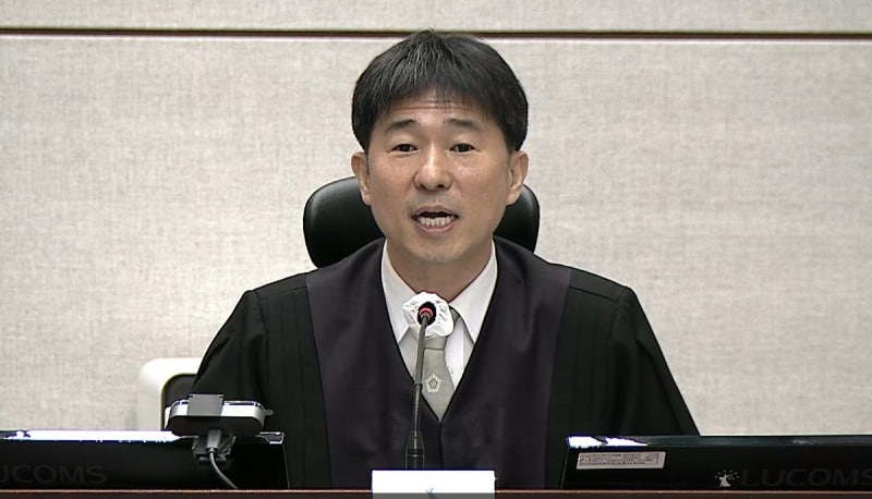 ‘윤석열 무기징역’ 지귀연, 재판 내내 논란···향후 본인 ‘접대 의혹’ 수사 직면할 듯